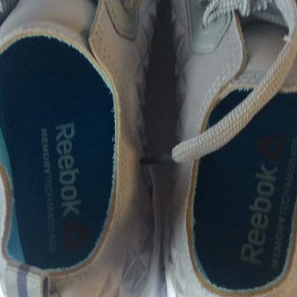 Reebok shoes - Picture 9 of 10